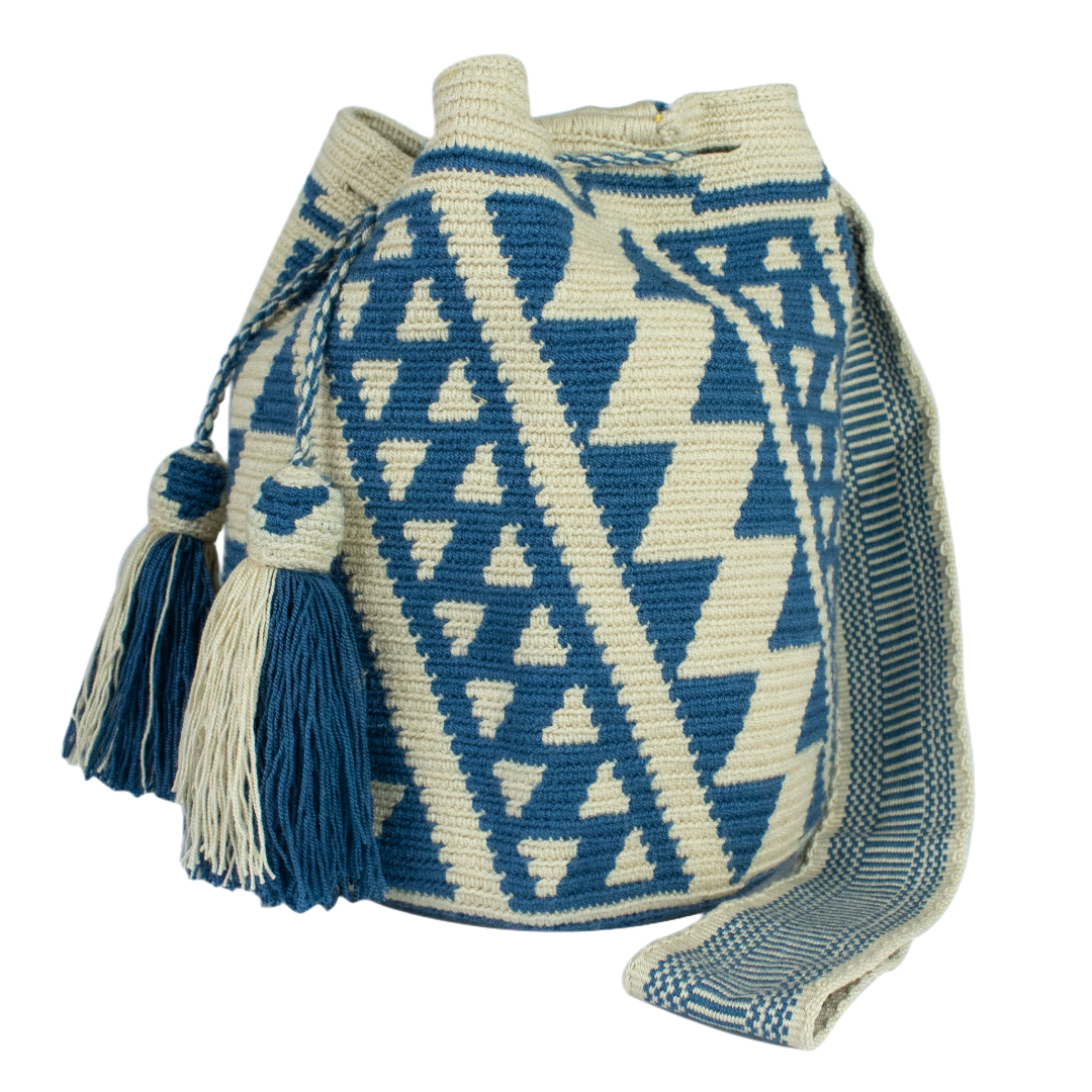 Handmade Blue Wayuu Bag – Geometric Pattern