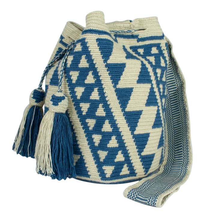 Handmade Blue Wayuu Bag – Geometric Pattern
